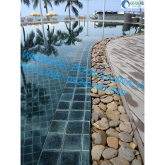 Bể bơi Resort ven biển