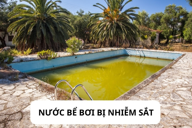 nuoc be boi bi nhiem sat nuoc mau vang la gi