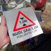 bien canh bao do sau ho boi 2 800x800 1
